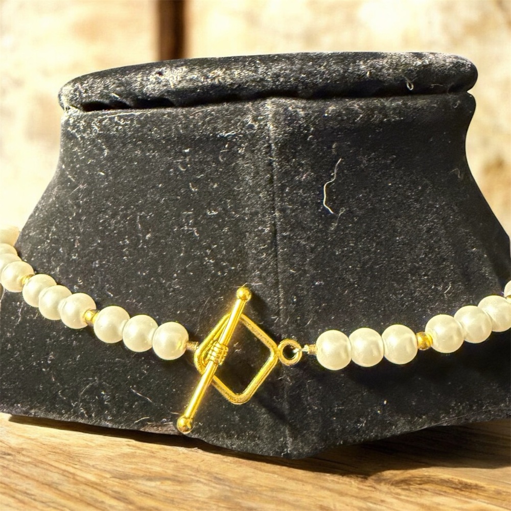 Handcrafted Cloisonné Pearl and Gold Beaded Necklace - Picture 2 of 12